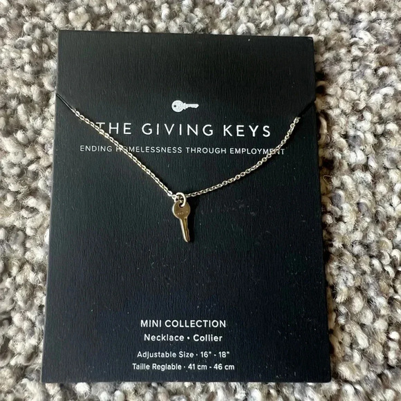 The Giving keys necklace - Picture 1 of 3